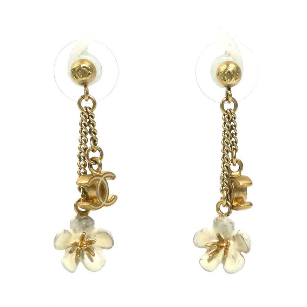 Chanel Earrings Gold-Tone Metal #246719C75B
